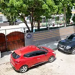 Hillside Aparthotel
