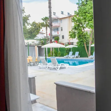 Hillside Lejlighedshotel Side