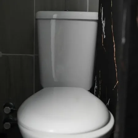 מלון דירות Hillside 3*