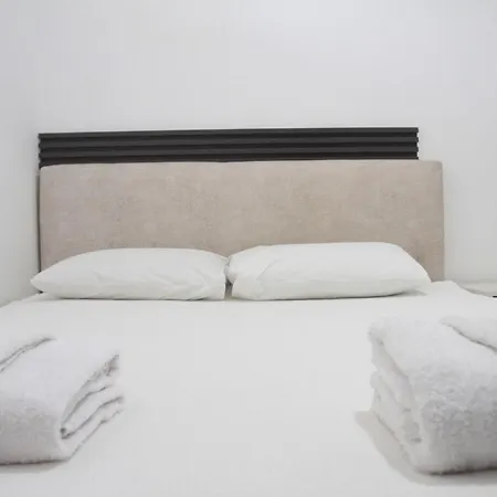 Hillside מלון דירות סייד