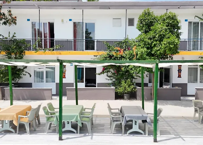 Hillside Apart Otel Side