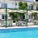 Aparthotel Hillside Side