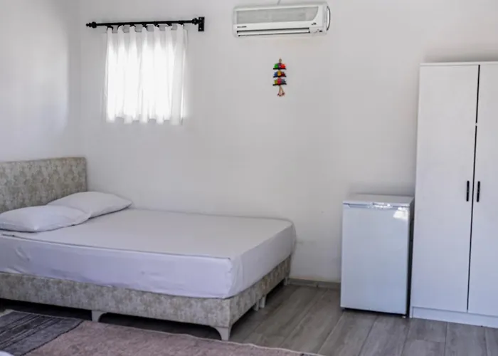 Hillside Aparthotel 3*