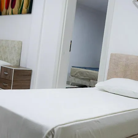 Apartahotel Hillside *