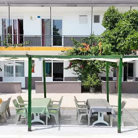 Apartahotel Hillside