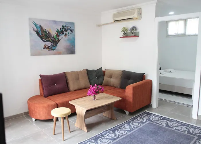 Hillside Aparthotel 3*